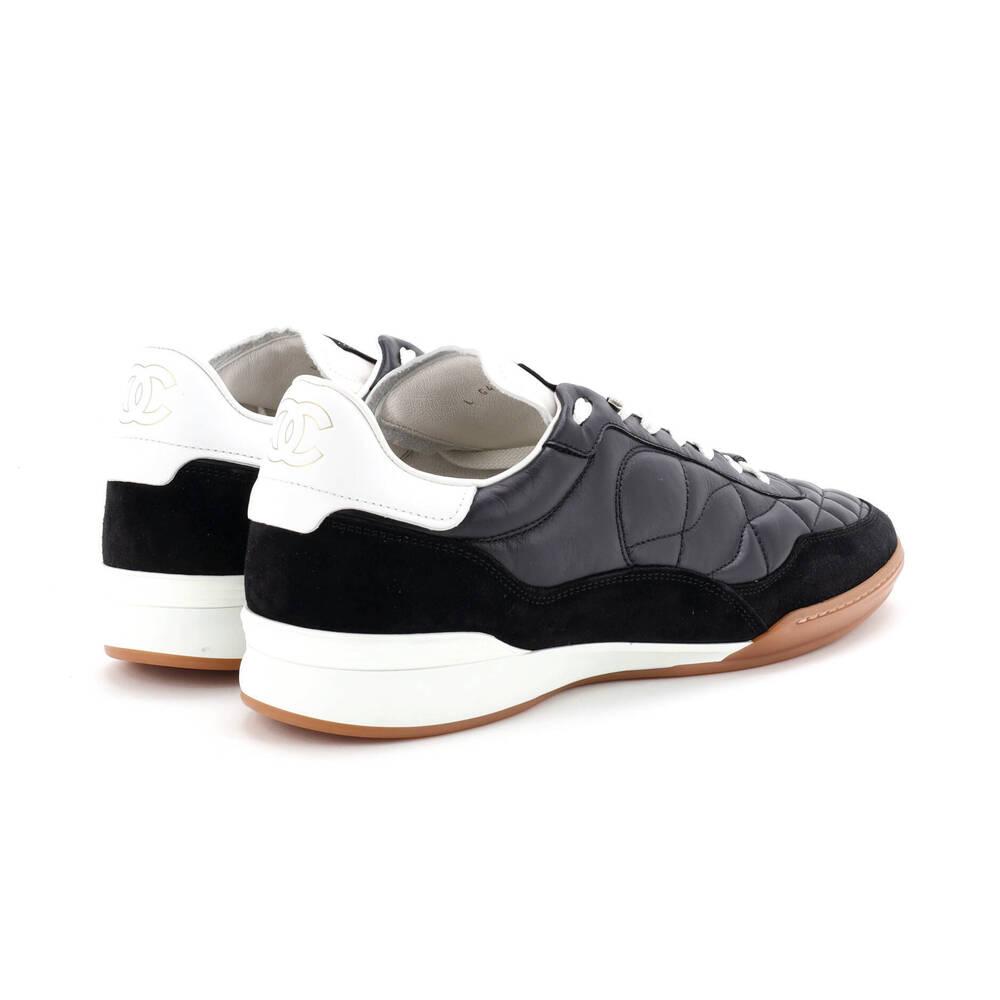 Chanel CC Low-Top Sneakers Quilted Leather and Suede - Picture 3 of 5